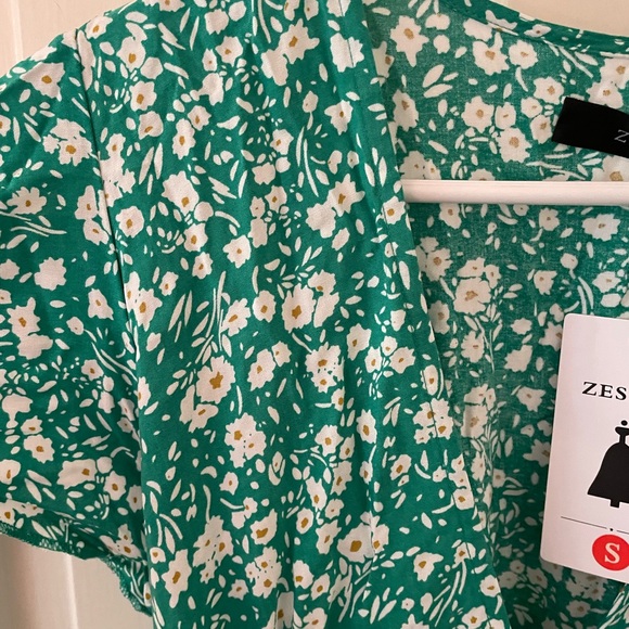 Zessica NWT Floral Wrap Dress - Picture 7 of 7